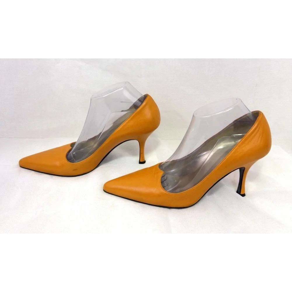 VTG ESCADA Womens 9.5 B Orange Leather Pointed Toe Pumps Heels Made Italy